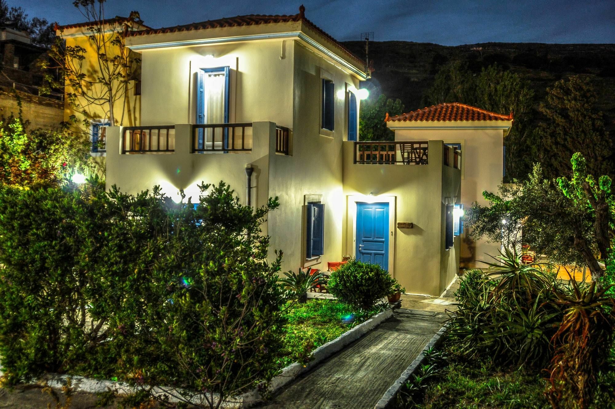 Mainades Maisonettes & Studios Ménites 외부 사진